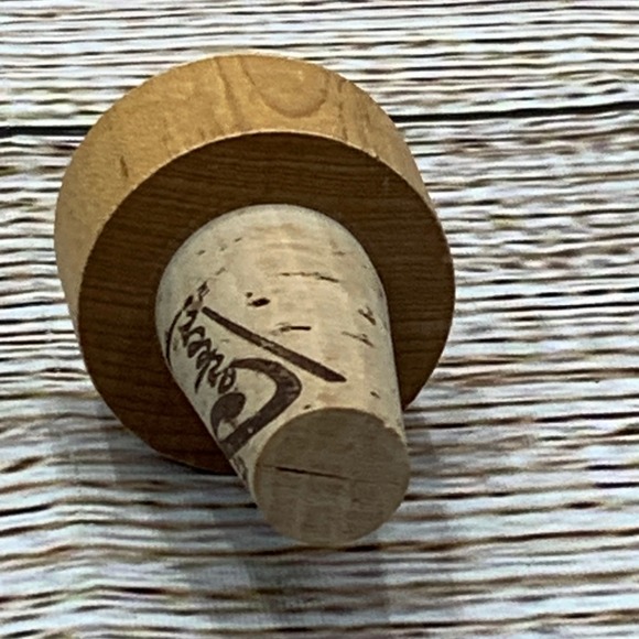 It's a Corker! Duck Wine Bottle Stopper Wood Cork Barware Decor - Picture 4 of 4